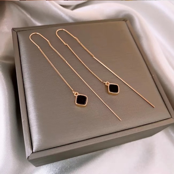 Jewelry - Elegant Square Black Onyx Gem Gold Threader Earrings Fine Jewelry
